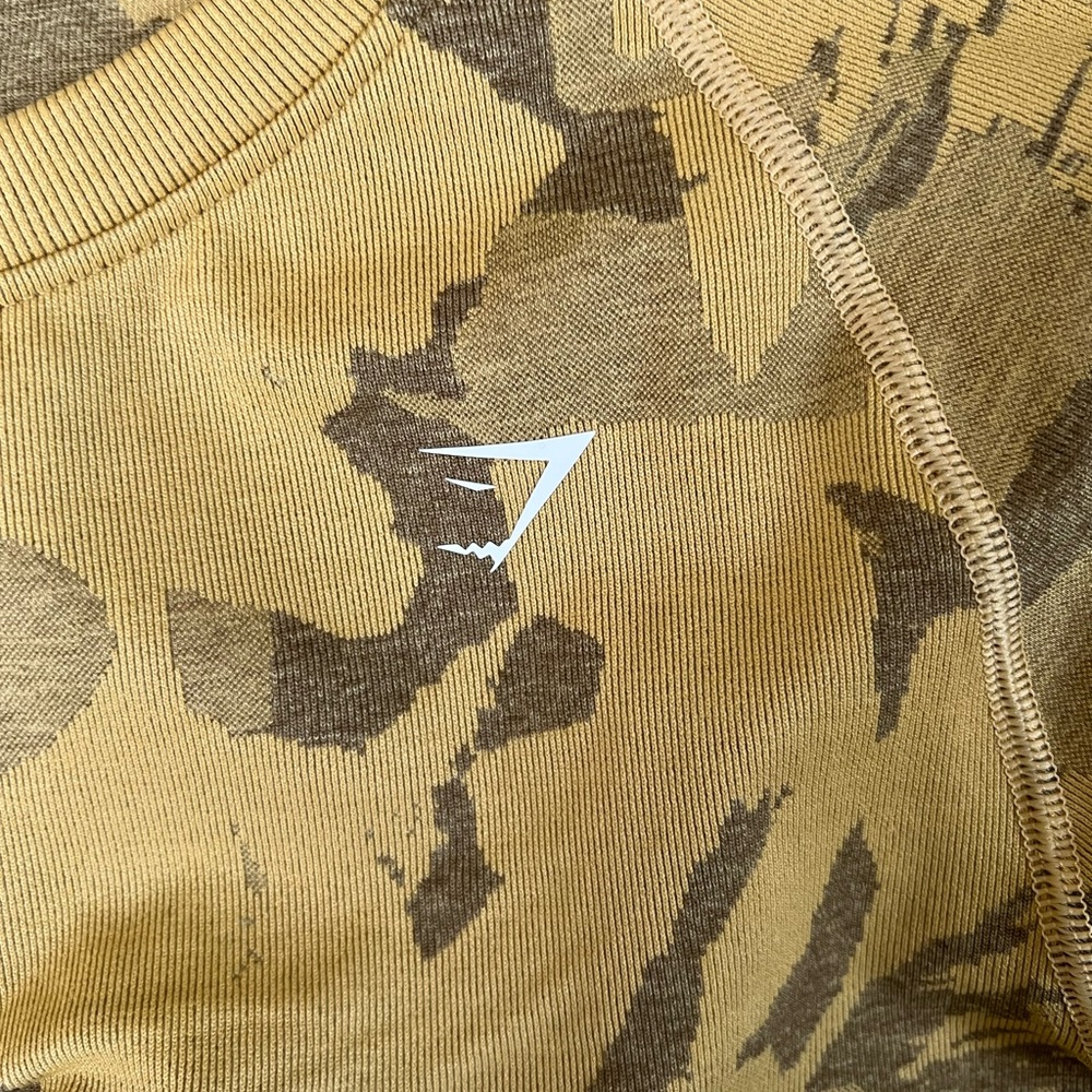 Gymshark Camo Workout Set - Picture 5 of 13